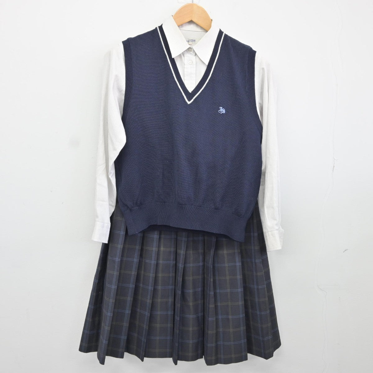 【中古】静岡県 池新田高等学校 女子制服 3点（ニットベスト・シャツ・スカート）sf038129