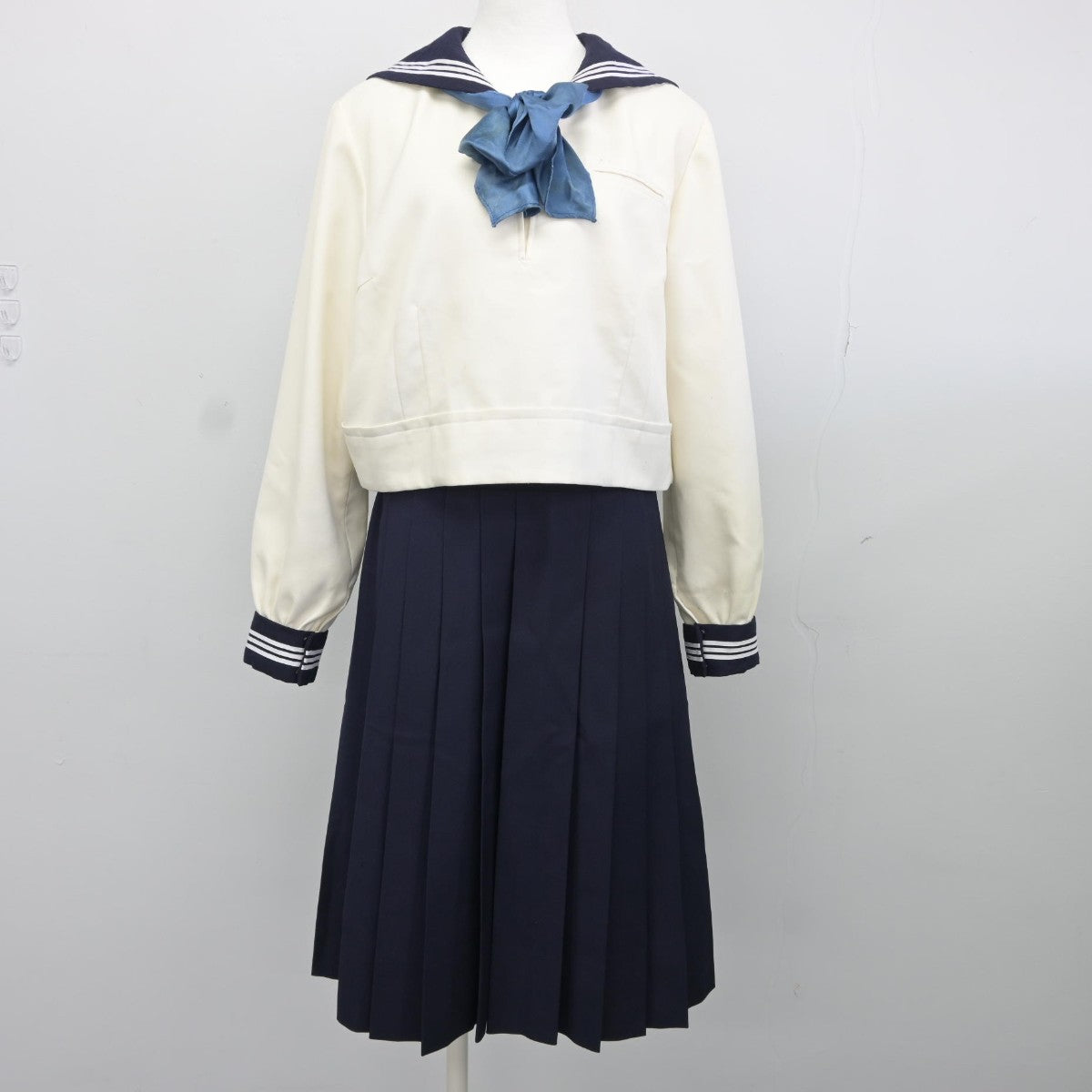 【中古】東京都 私立東京女学館高等学校 女子制服 4点（セーラー服・スカート）sf038131