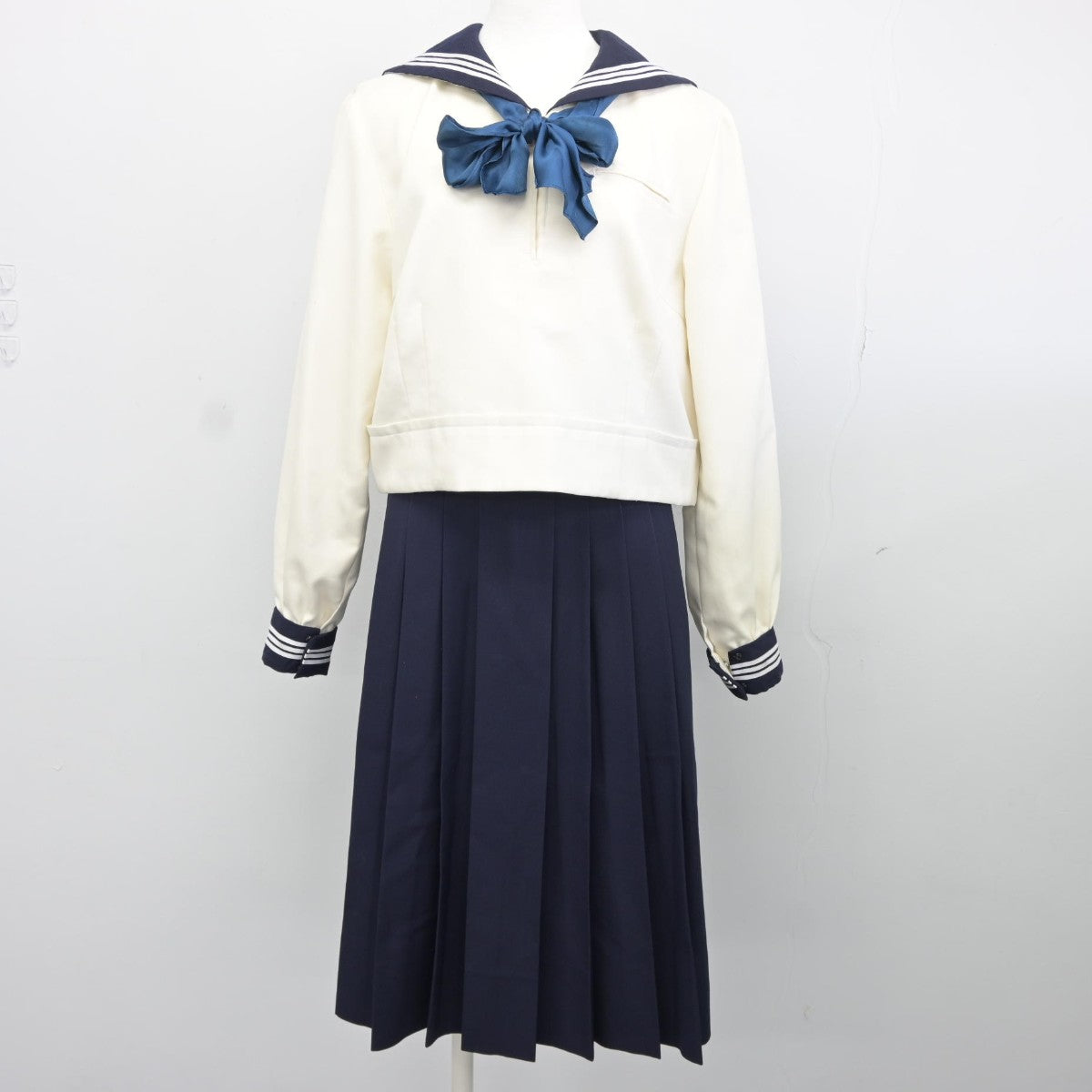 【中古】東京都 私立東京女学館高等学校 女子制服 3点（セーラー服・スカート）sf038132