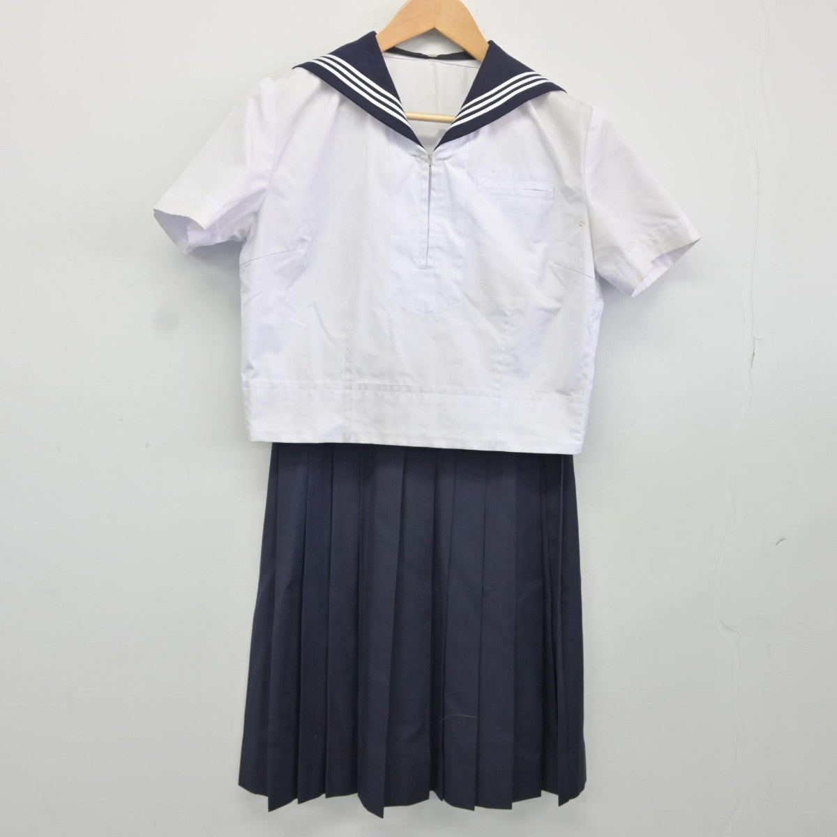 東京女学館校章【箱付き】【新品】 Yahoo!オークション -「東京女学館」の落札相場・落札価格