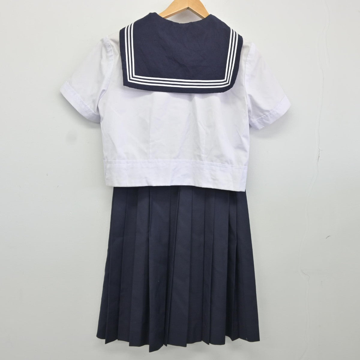 【中古】東京都 私立東京女学館高等学校 女子制服 3点（セーラー服・スカート）sf038134