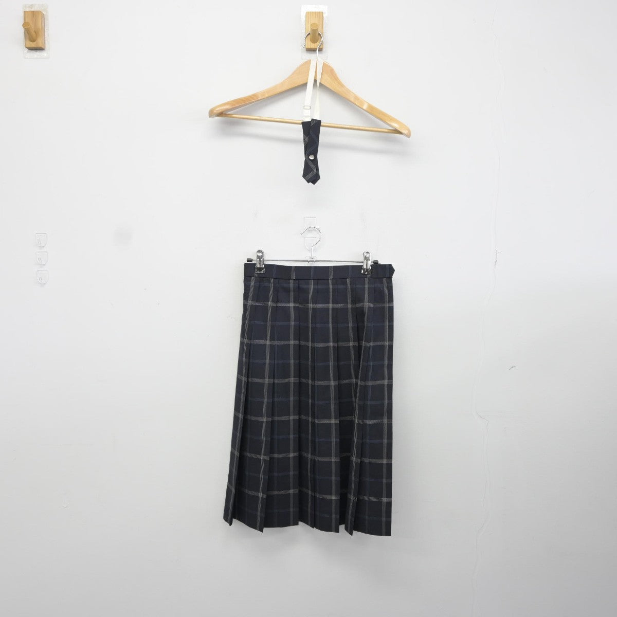 【中古】兵庫県 明石北高等学校 女子制服 2点（スカート）sf038173