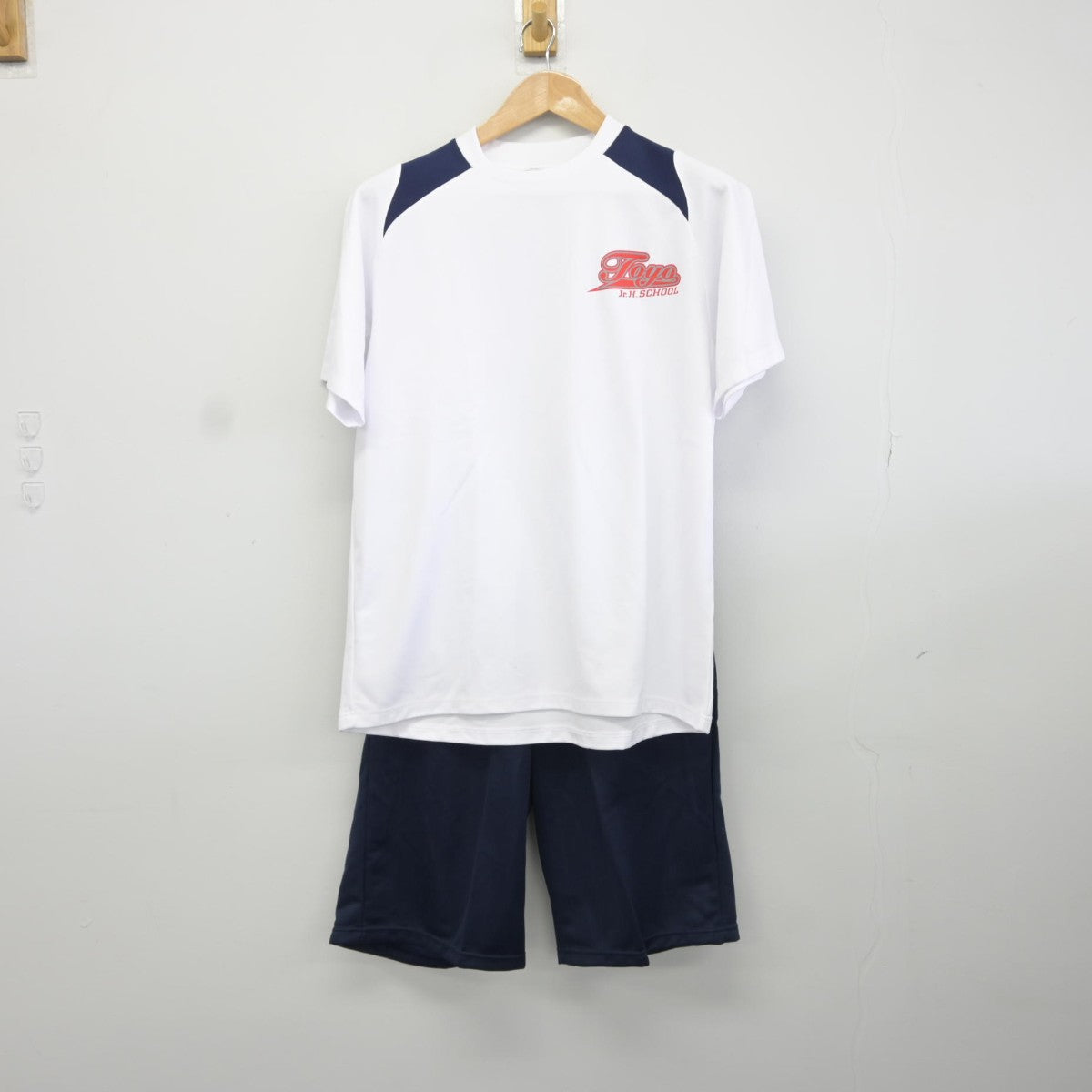 【中古】東京都 江東区立東陽中学校 女子制服 3点（体操服 上・体操服 下）sf038208