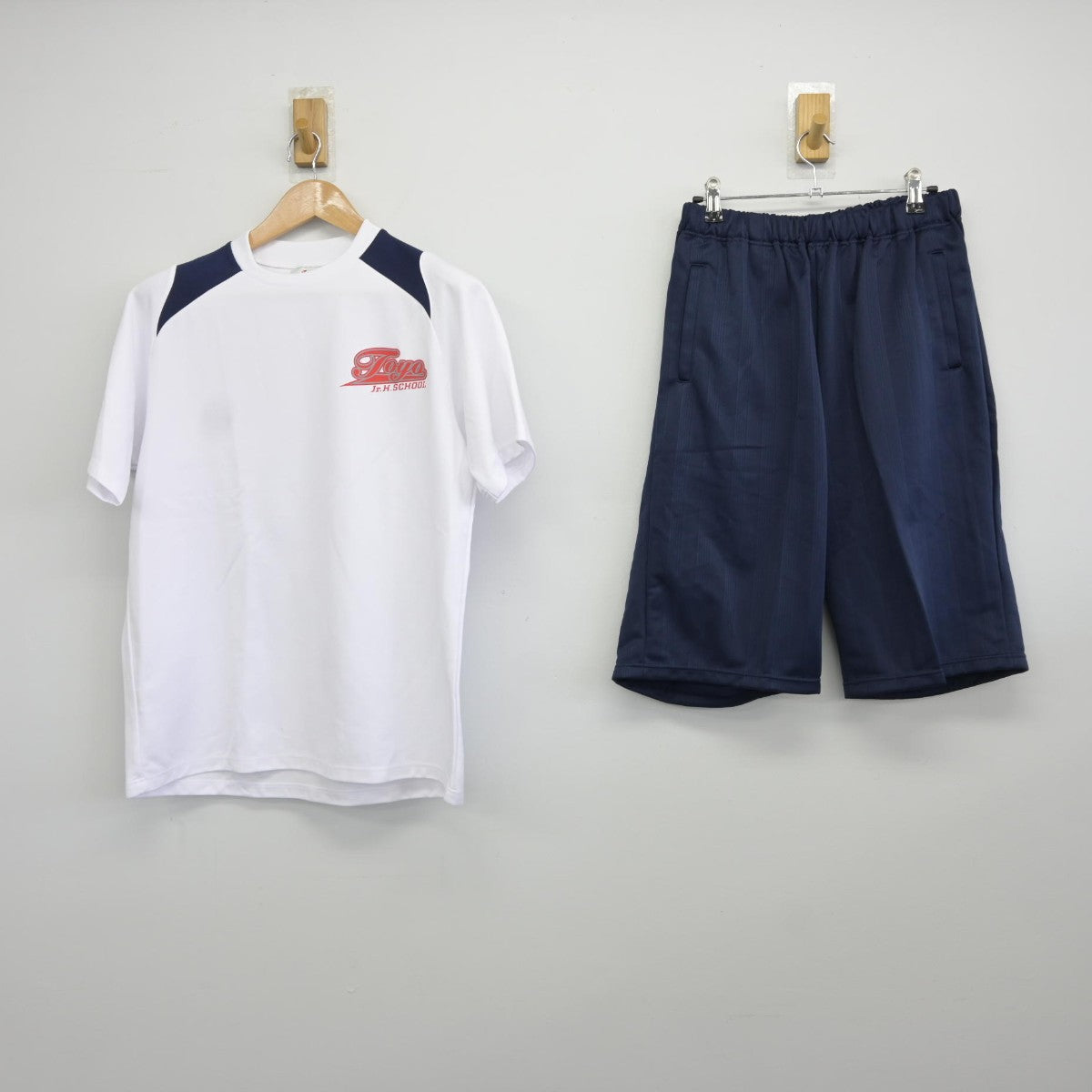 【中古】東京都 江東区立東陽中学校 女子制服 3点（体操服 上・体操服 下）sf038208