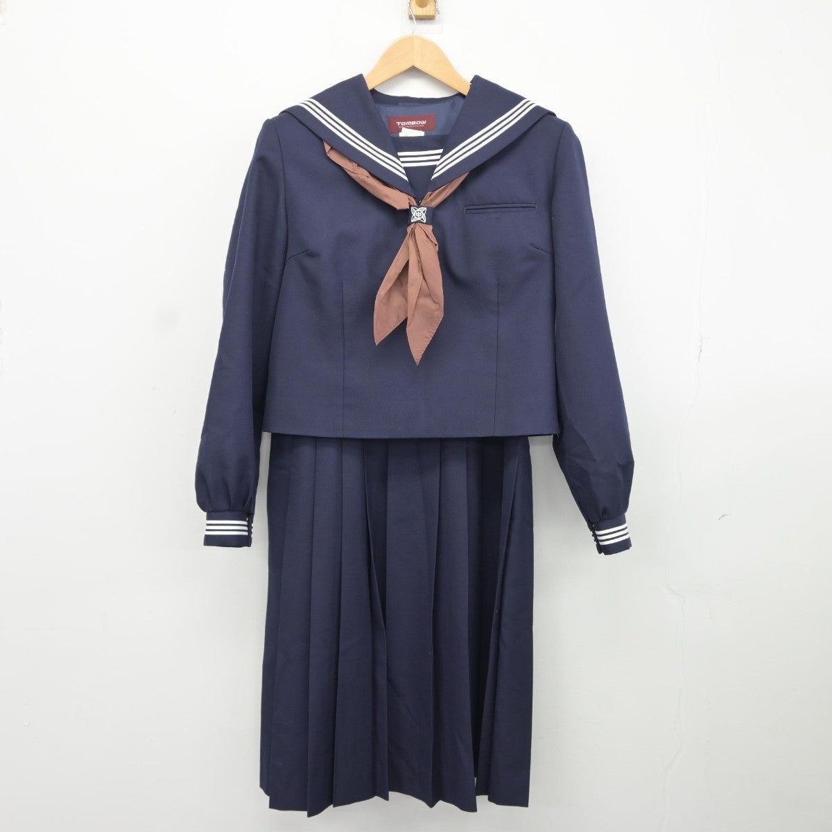 【中古】埼玉県 豊春中学校 女子制服 3点（セーラー服・ジャンパースカート）sf038210