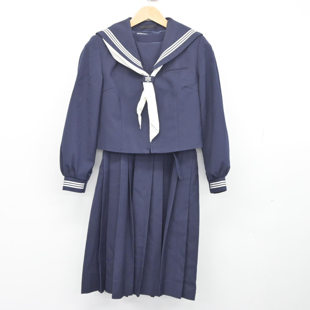 【中古】埼玉県 川口市立西中学校 女子制服 3点（セーラー服・ジャンパースカート）sf038250