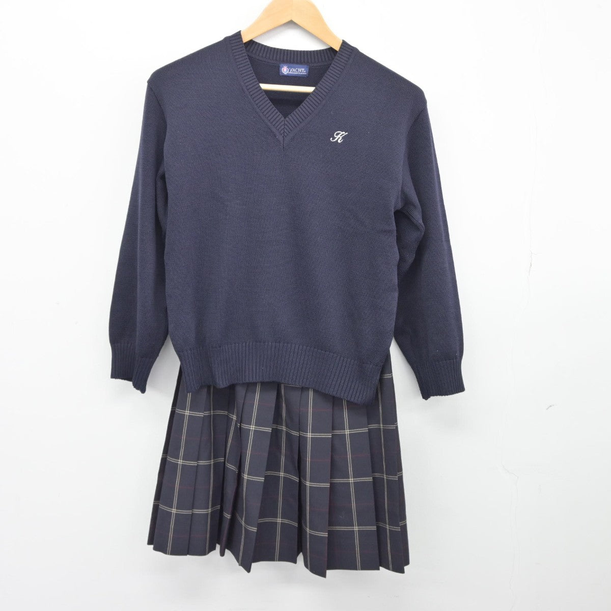 【中古】東京都 駒澤大学高等学校 女子制服 2点（ニット・スカート）sf038255