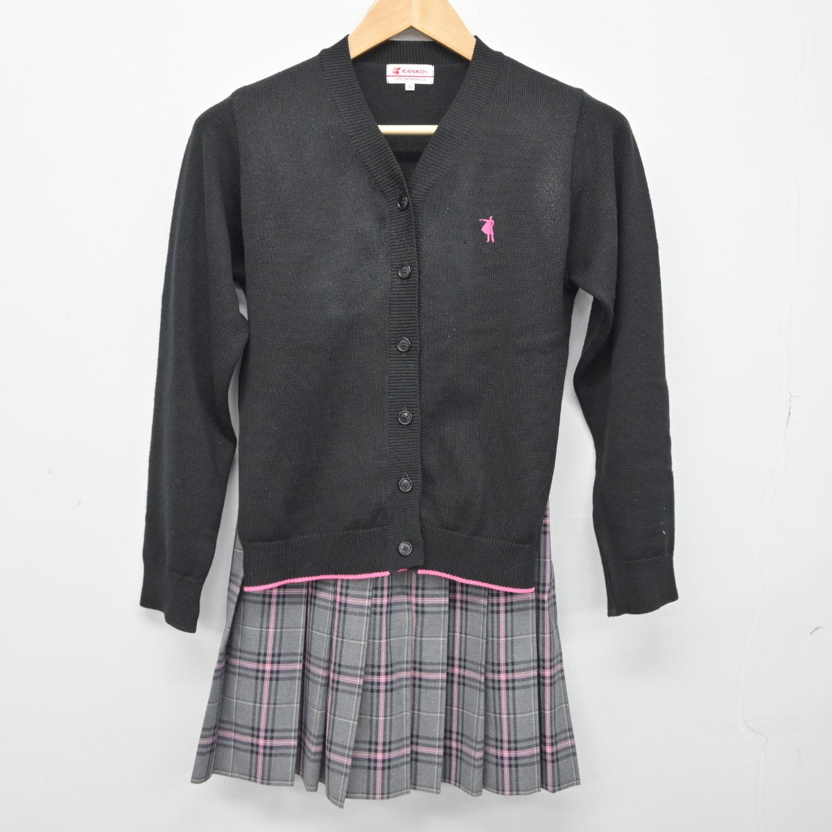 【中古】神奈川県 クラーク記念国際高等学校 女子制服 3点（ブレザー・ニット・スカート）sf038314