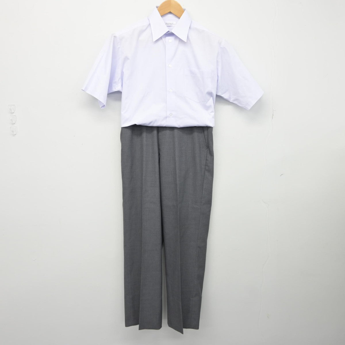 【中古】千葉県 木更津波岡中学校 男子制服 3点（シャツ・ズボン）sf038330