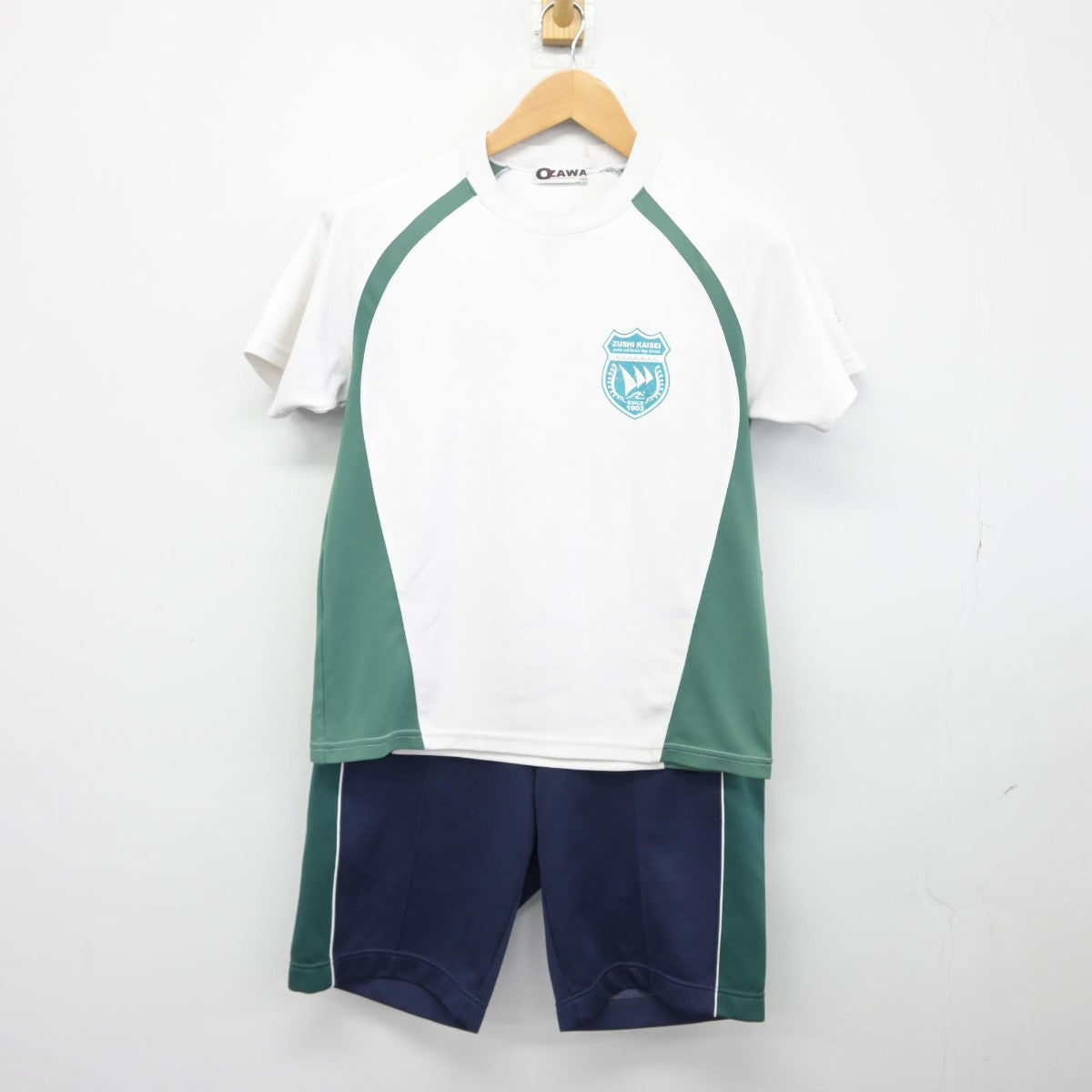 【中古】神奈川県 逗子開成高等学校 男子制服 2点（体操服 上・体操服 下）sf038367