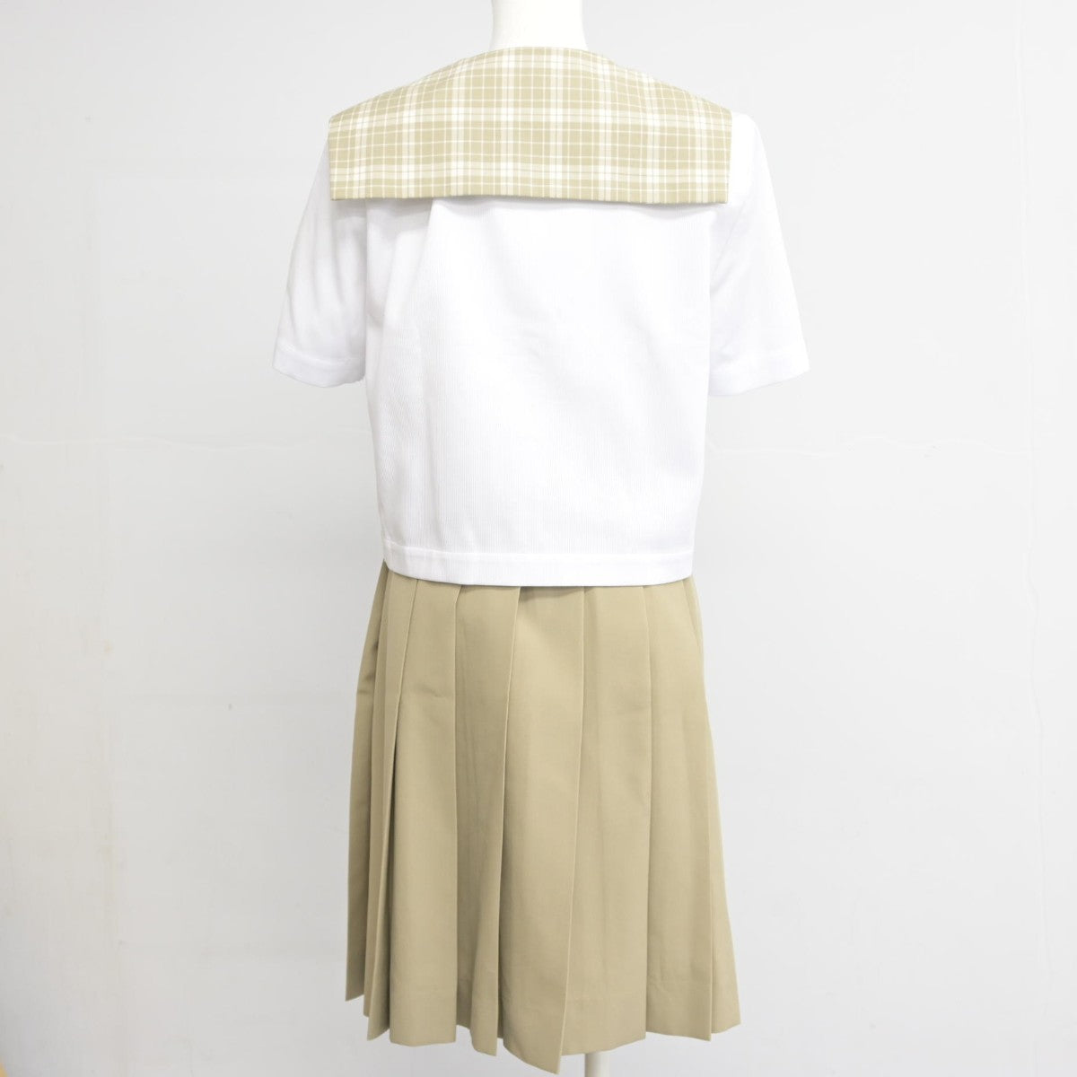 【中古】埼玉県 越谷南高等学校 女子制服 2点（セーラー服・スカート）sf038401