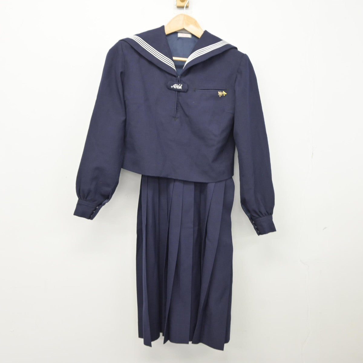 【中古】福岡県 朝倉高等学校 女子制服 3点（セーラー服・スカート・スカート）sf038457