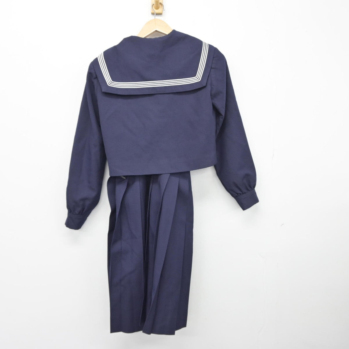 【中古】福岡県 朝倉高等学校 女子制服 3点（セーラー服・スカート・スカート）sf038457