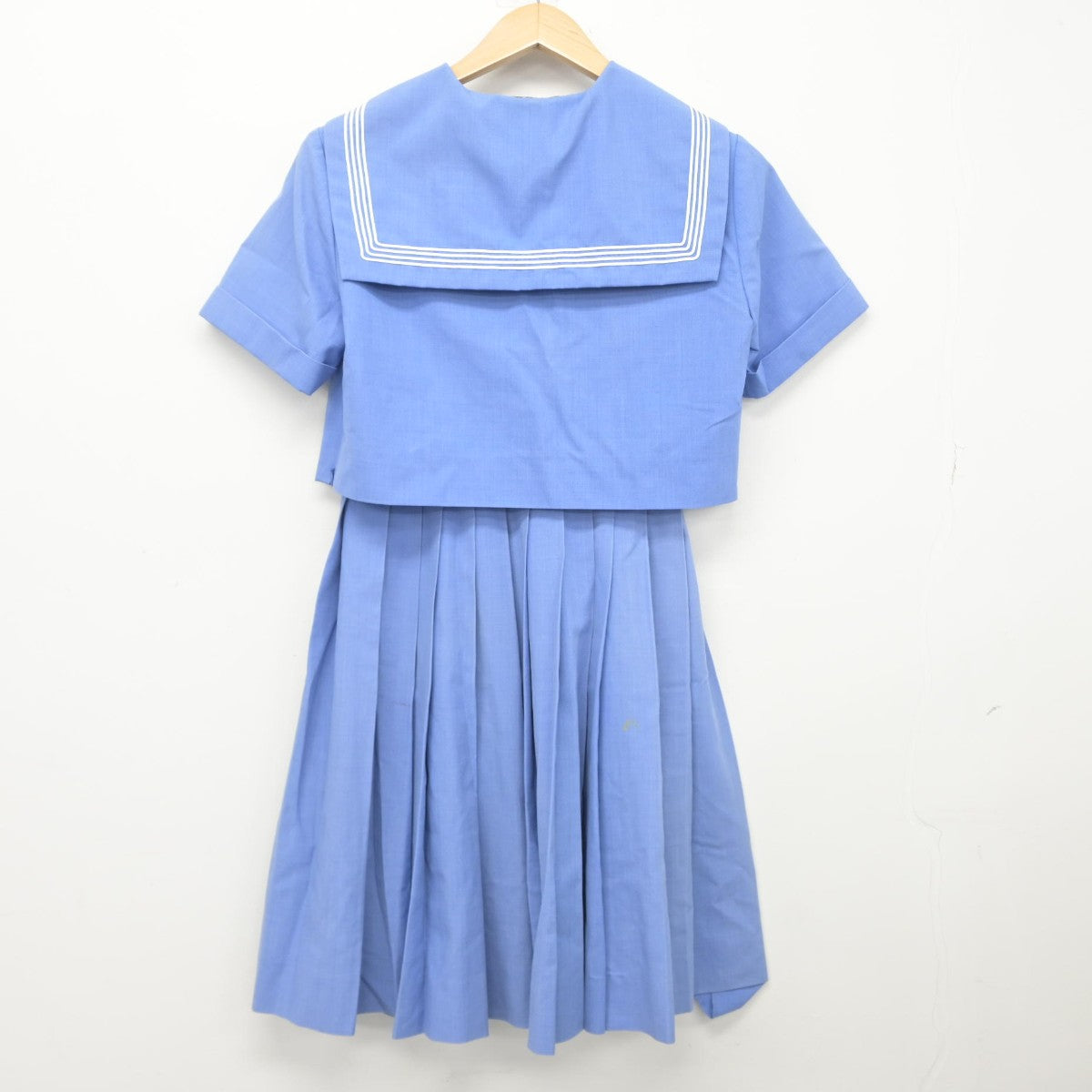 【中古】福岡県 朝倉高等学校 女子制服 3点（セーラー服・セーラー服・スカート）sf038459