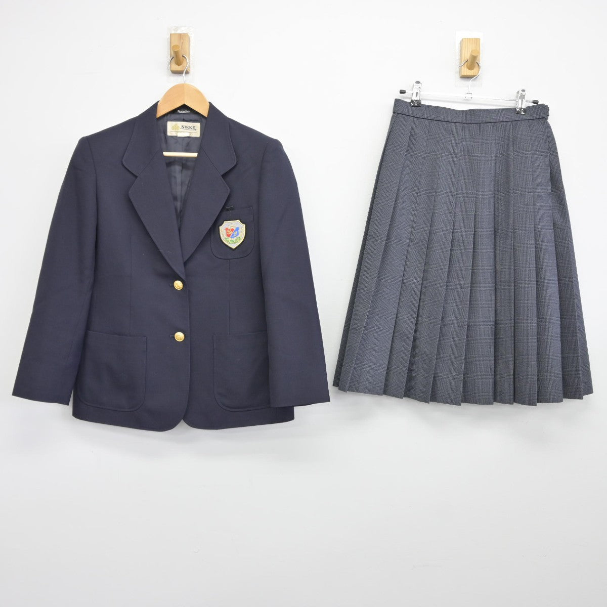 中古】大阪府 吹田市立第一中学校 女子制服 3点（ブレザー・スカート）sf038494 | 中古制服通販パレイド