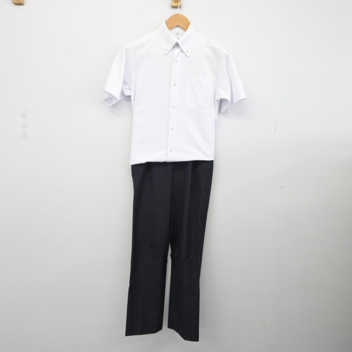 【中古】群馬県 太田高等学校 男子制服 3点（シャツ・ズボン）sf038542