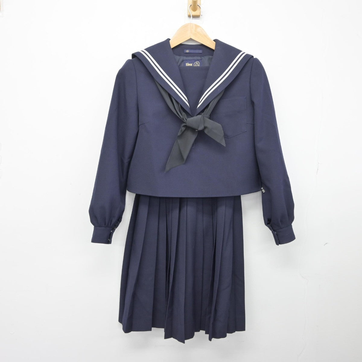 【中古】愛知県 鶴城中学校 女子制服 3点（セーラー服・スカート）sf038568