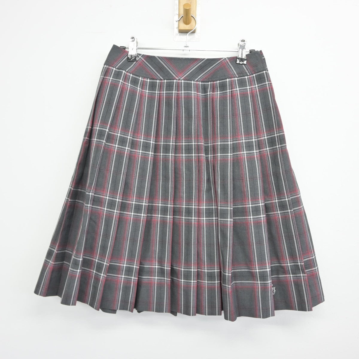 【中古】埼玉県 正智深谷高等学校 女子制服 4点（ニットベスト・シャツ・スカート）sf038572