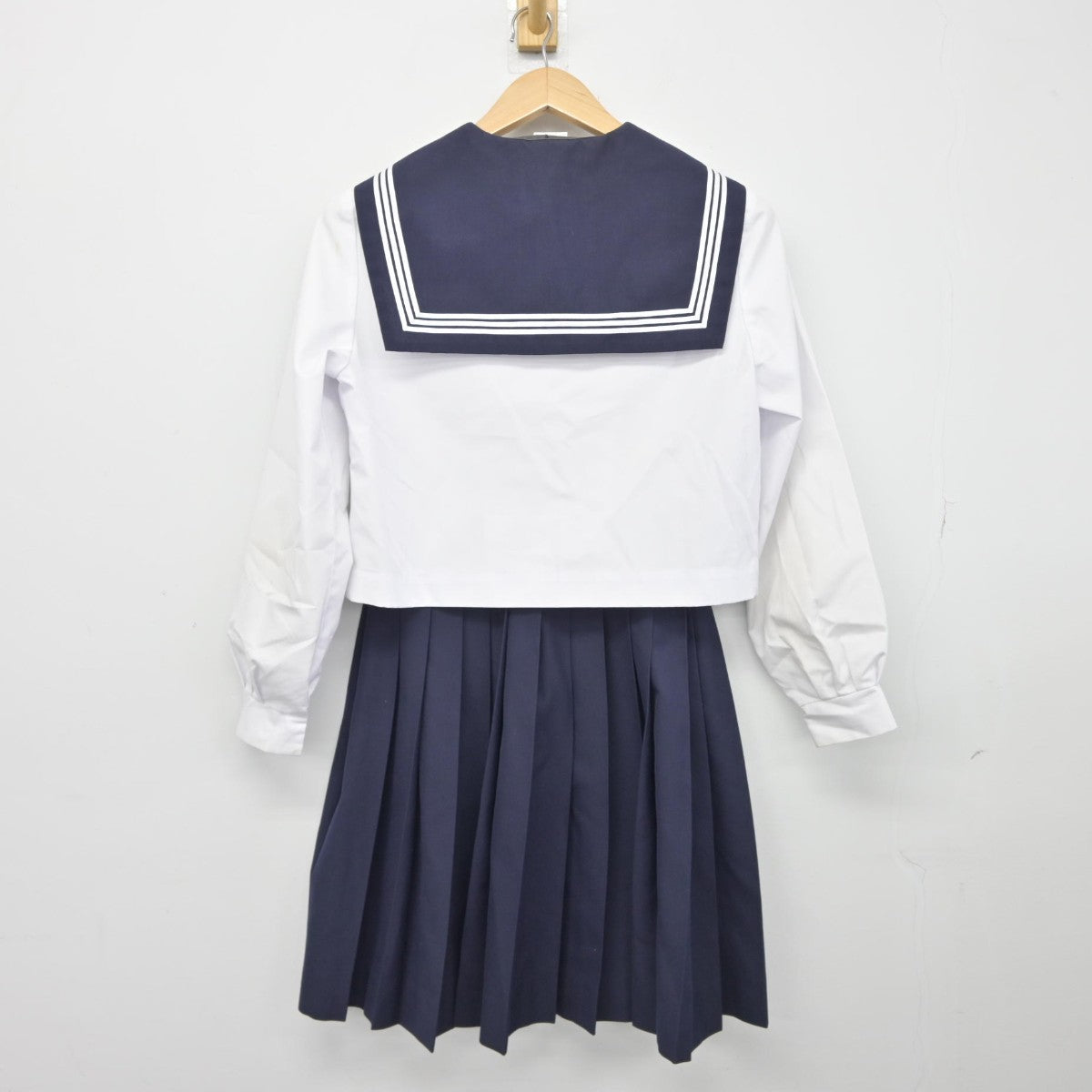 【中古】北海道 永山南中学校 女子制服 3点（セーラー服・セーラー服・スカート）sf038579