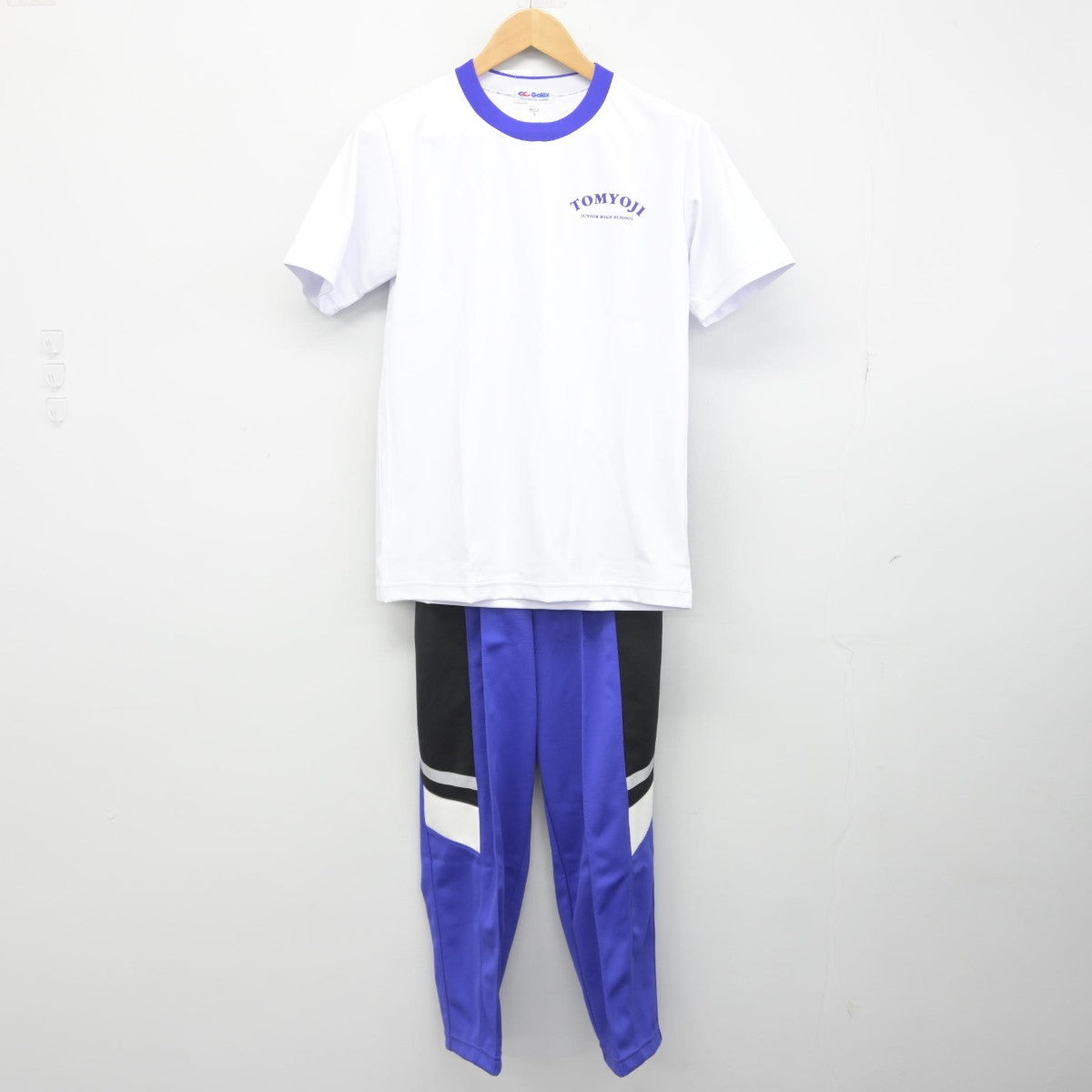 【中古】福井県 灯明寺中学校 女子制服 3点（ジャージ 上・体操服 上・ジャージ 下）sf038585