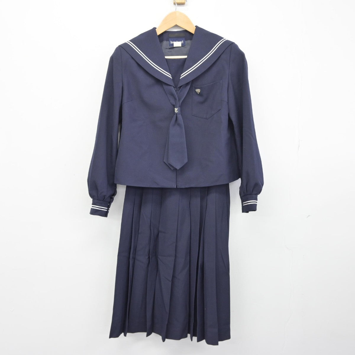 【中古】福井県 灯明寺中学校 女子制服 2点（セーラー服・スカート）sf038588