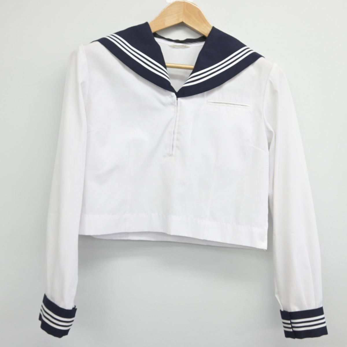 【中古】埼玉県 本庄高等学校 女子制服 2点（セーラー服・スカート）sf038639