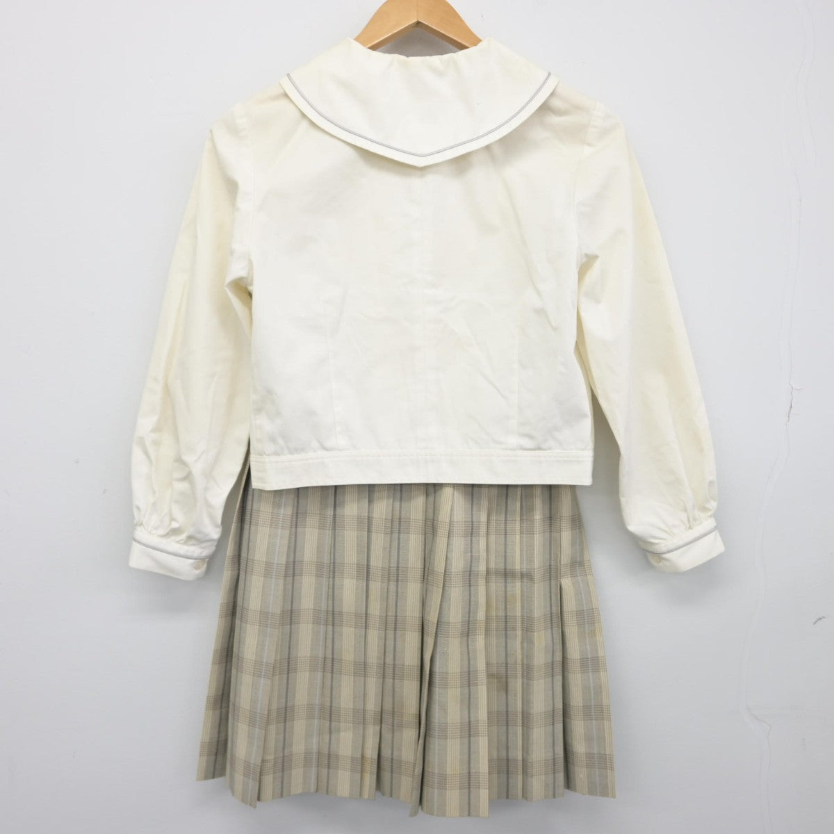 【中古】埼玉県 秩父農工科学高等学校 女子制服 2点（セーラー服・スカート）sf038647