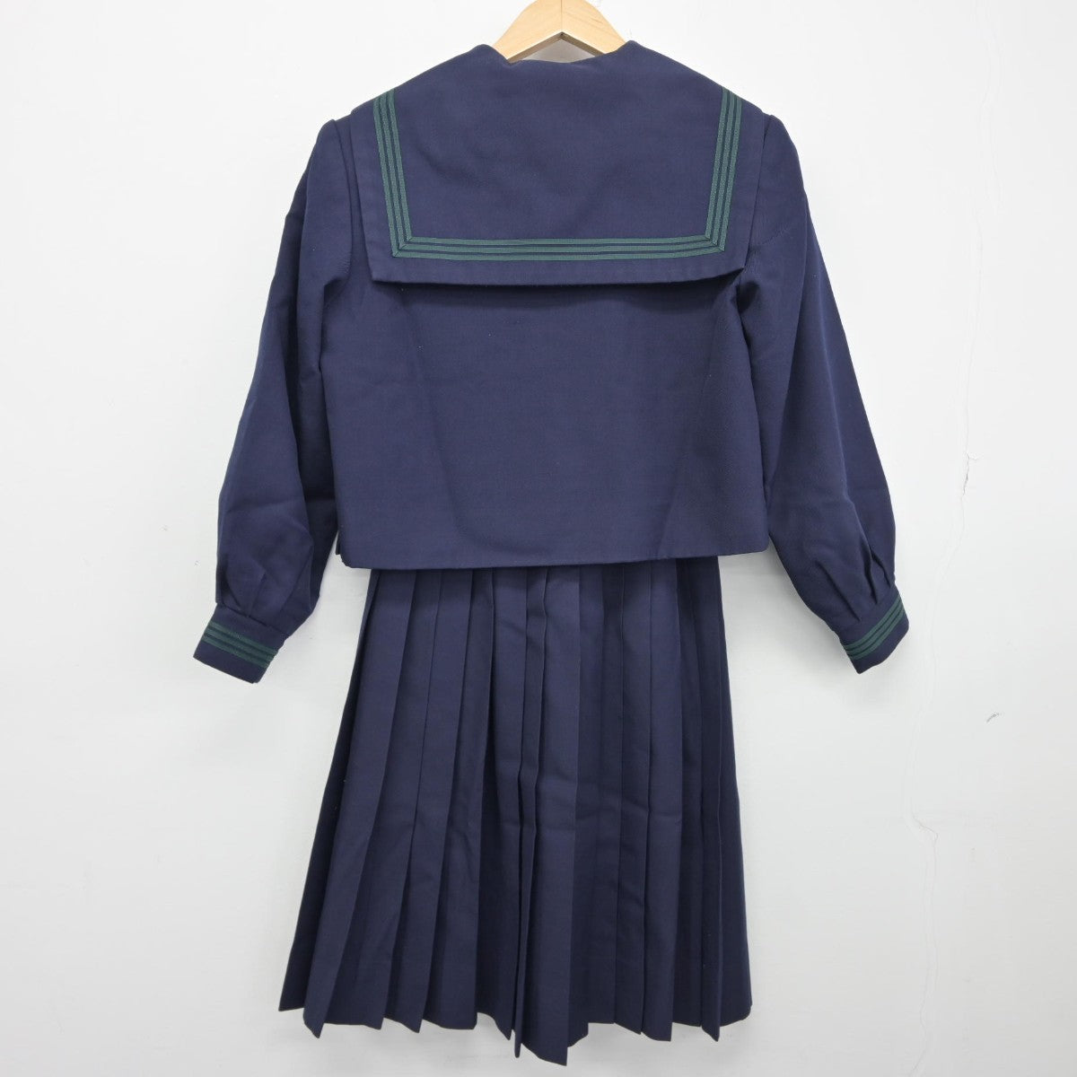 【中古】兵庫県 飾磨西中学校 女子制服 3点（セーラー服・スカート）sf038667