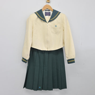 【中古】佐賀県 弘学館中学校 女子制服 2点（セーラー服・スカート）sf038712