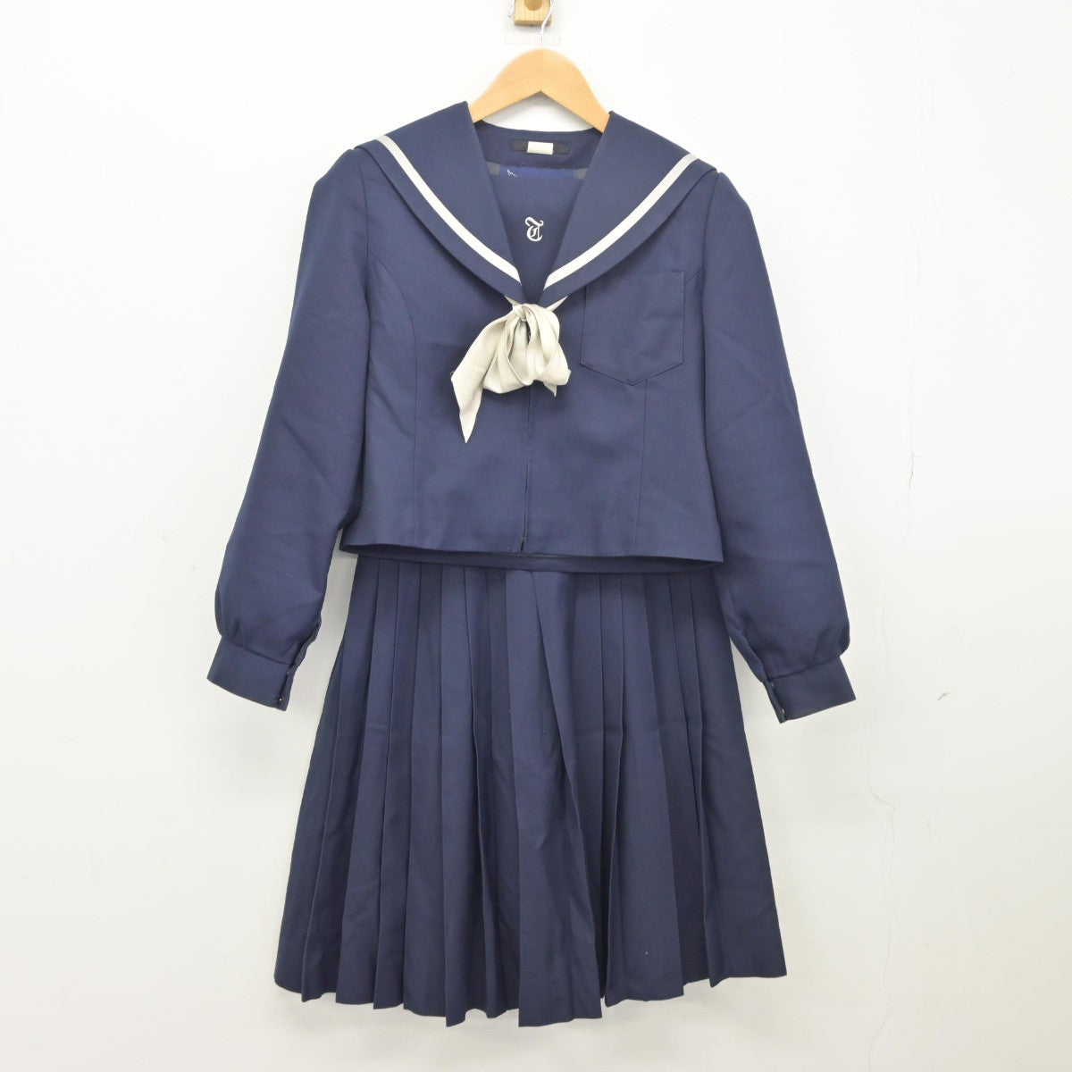 【中古】愛知県 豊田南高等学校 女子制服 3点（セーラー服・スカート）sf038721