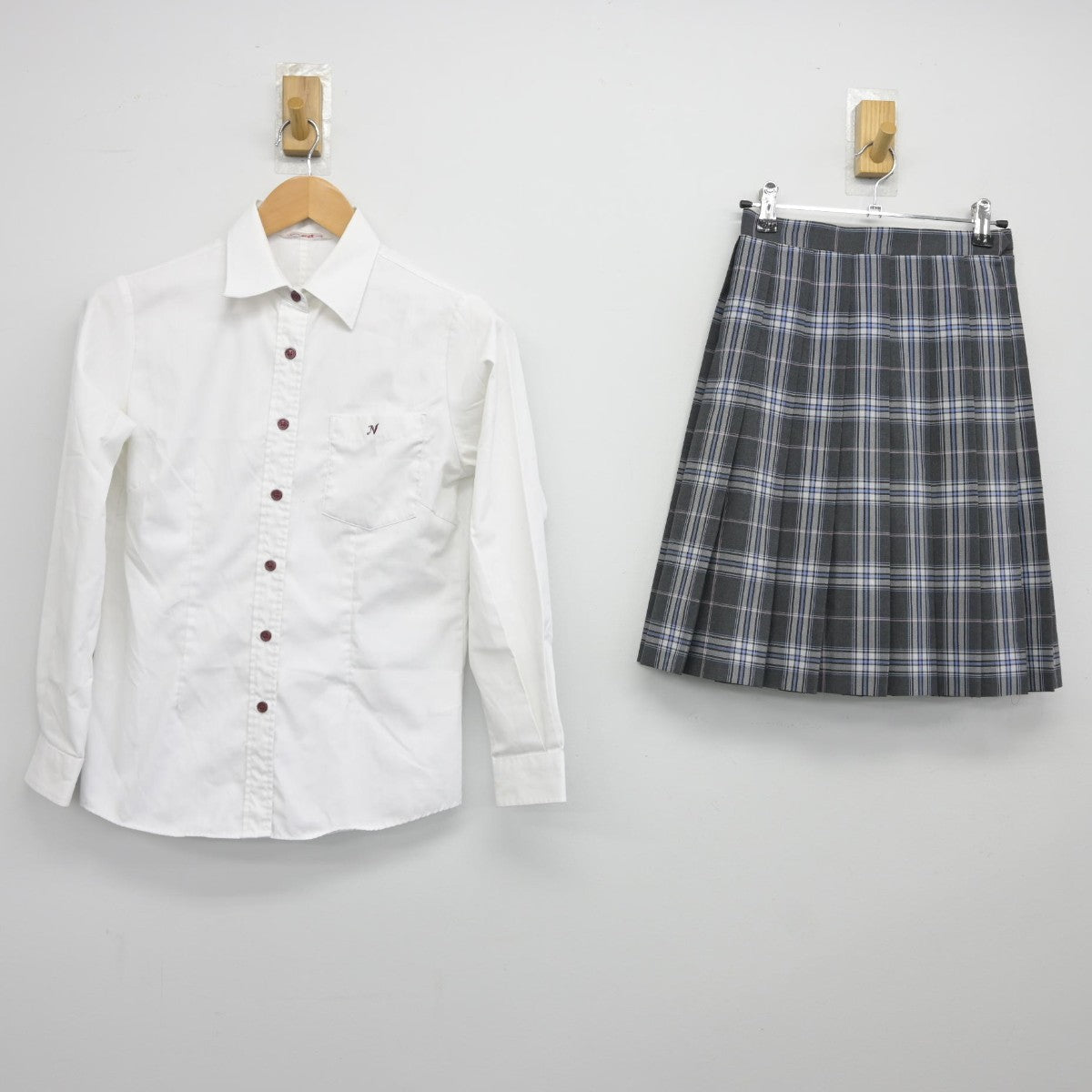 【中古】東京都 私立中村中学校 女子制服 2点（シャツ・スカート）sf038727