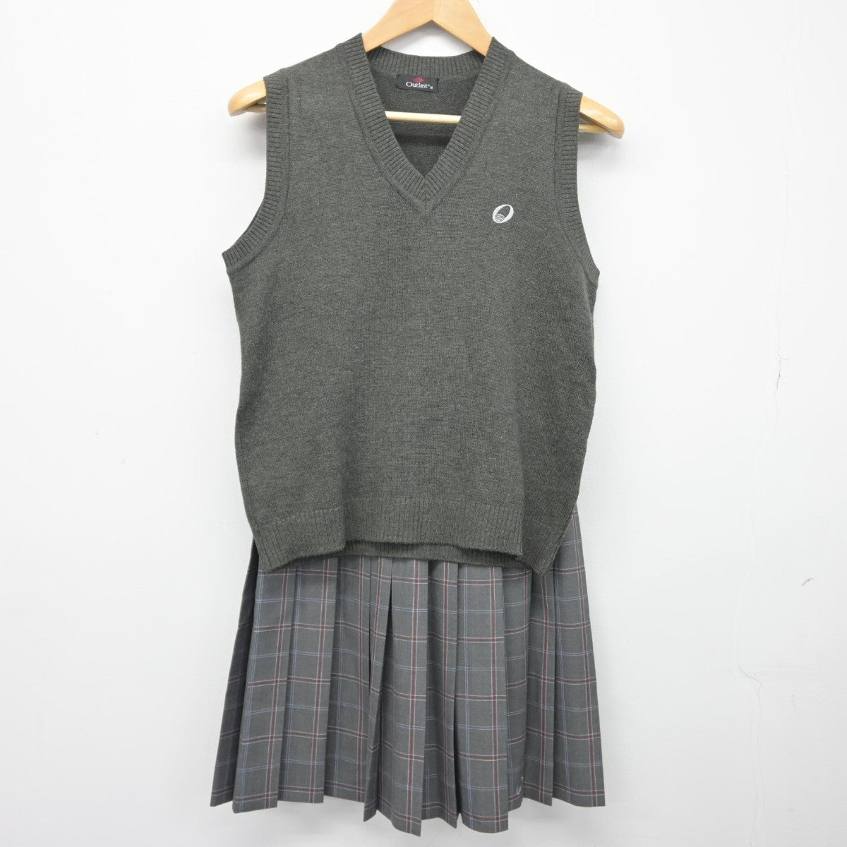 【中古】東京都 大冠高等学校 女子制服 2点（ニットベスト・スカート）sf038730