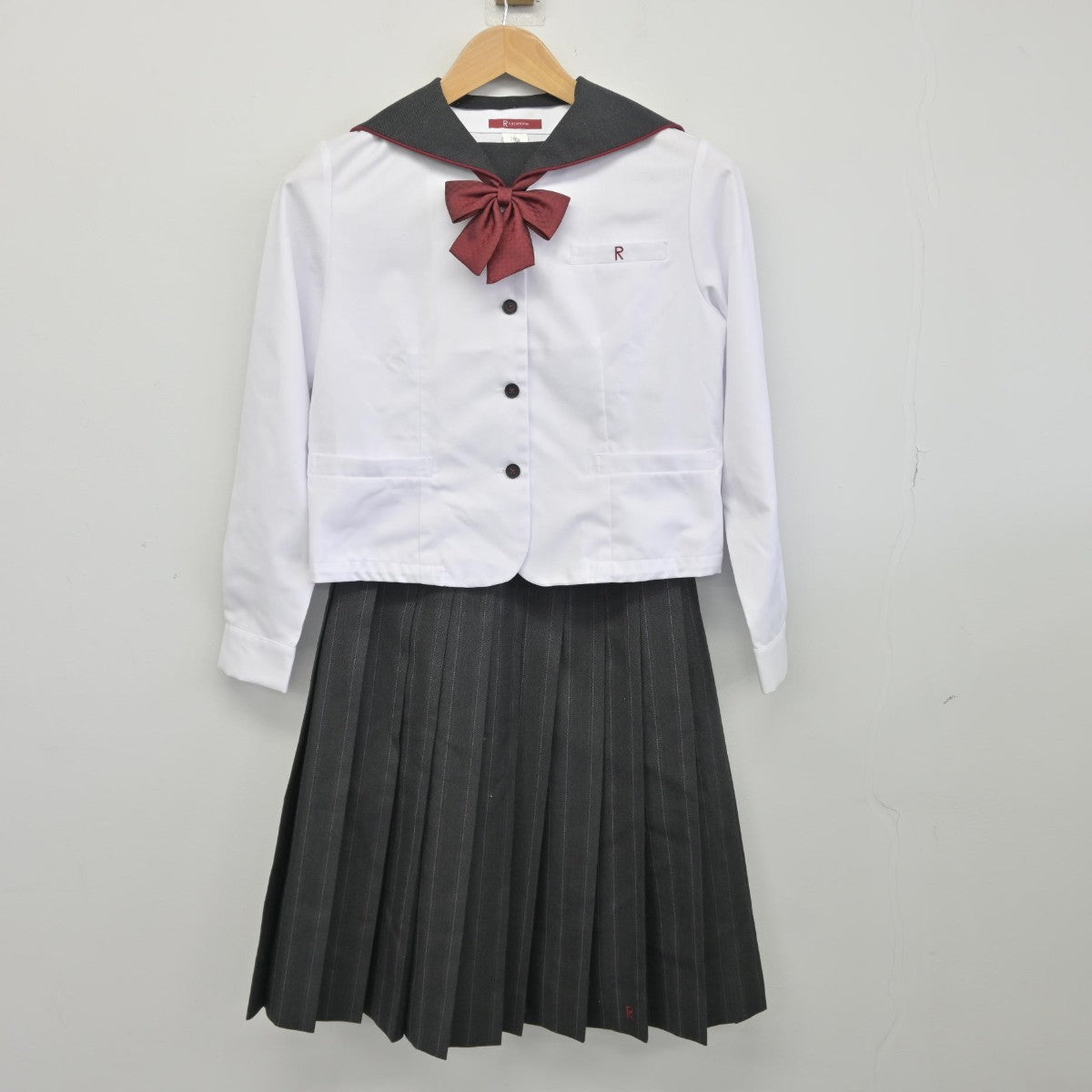 【中古】北海道 立命館慶祥中学校 女子制服 4点（ブレザー・セーラー服・スカート）sf038795