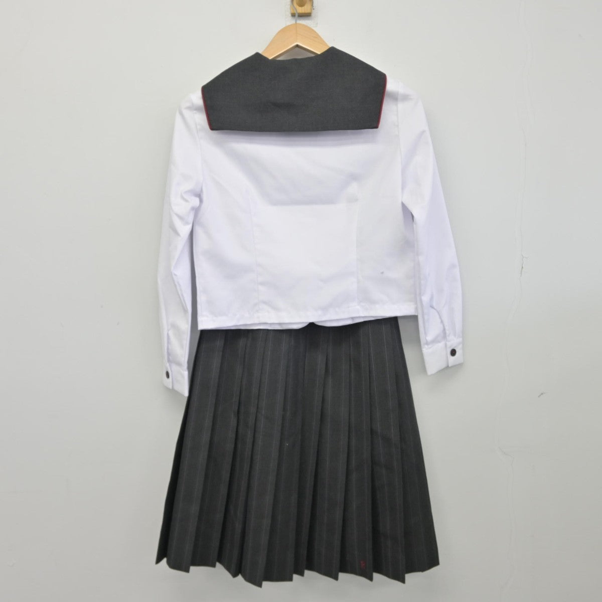 【中古】北海道 立命館慶祥中学校 女子制服 4点（ブレザー・セーラー服・スカート）sf038795