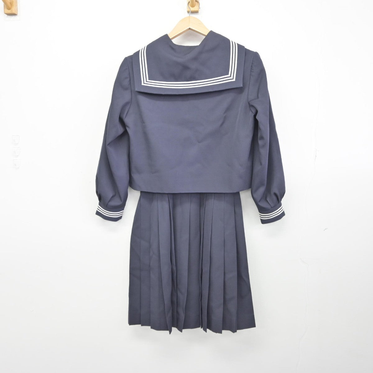 【中古】福島県 安達高等学校 女子制服 3点（セーラー服・スカート）sf038937