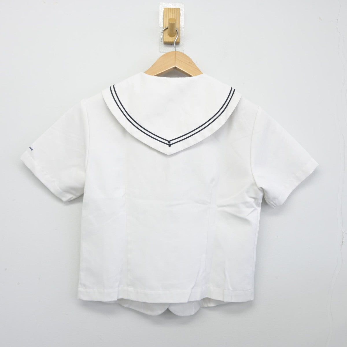 【中古】埼玉県 秋草学園高等学校 女子制服 4点（ニットベスト・セーラー服・スカート）sf039001