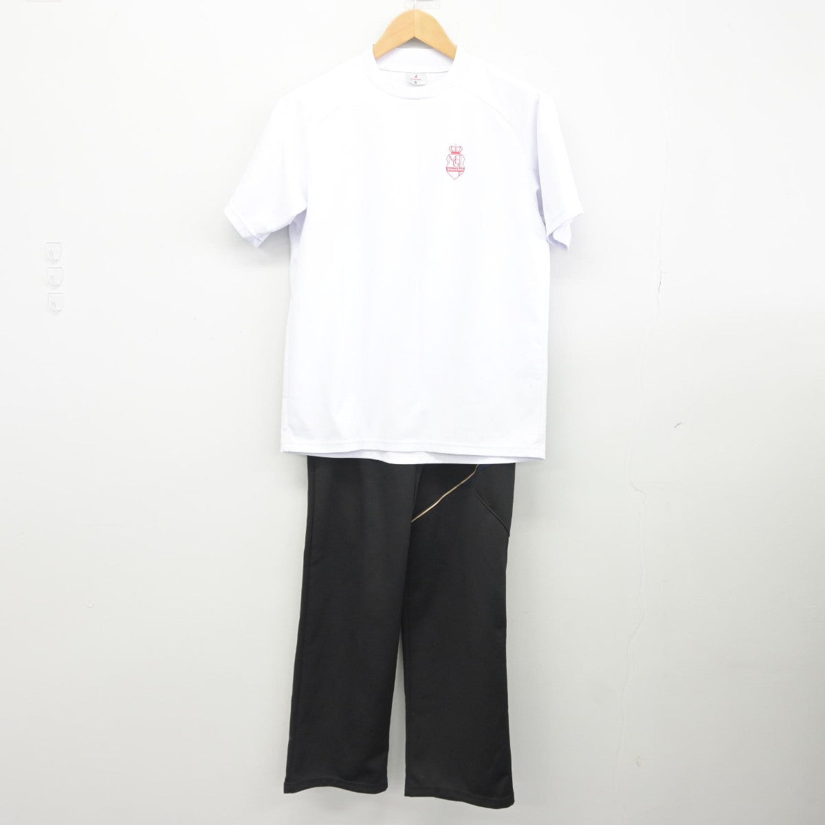 【中古】東京都 目黒学院高等学校 女子制服 3点（ジャージ 上・体操服 上・ジャージ 下）sf039023