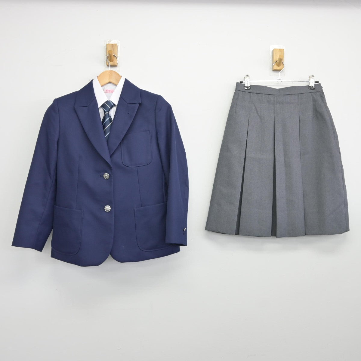 【中古】神奈川県 上の宮中学校 女子制服 4点（ブレザー・シャツ・スカート）sf039062