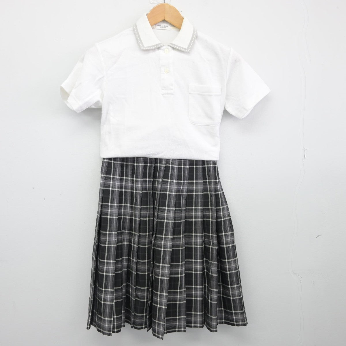 【中古】と 神戸龍谷高等学校 女子制服 2点（シャツ・スカート）sf039081