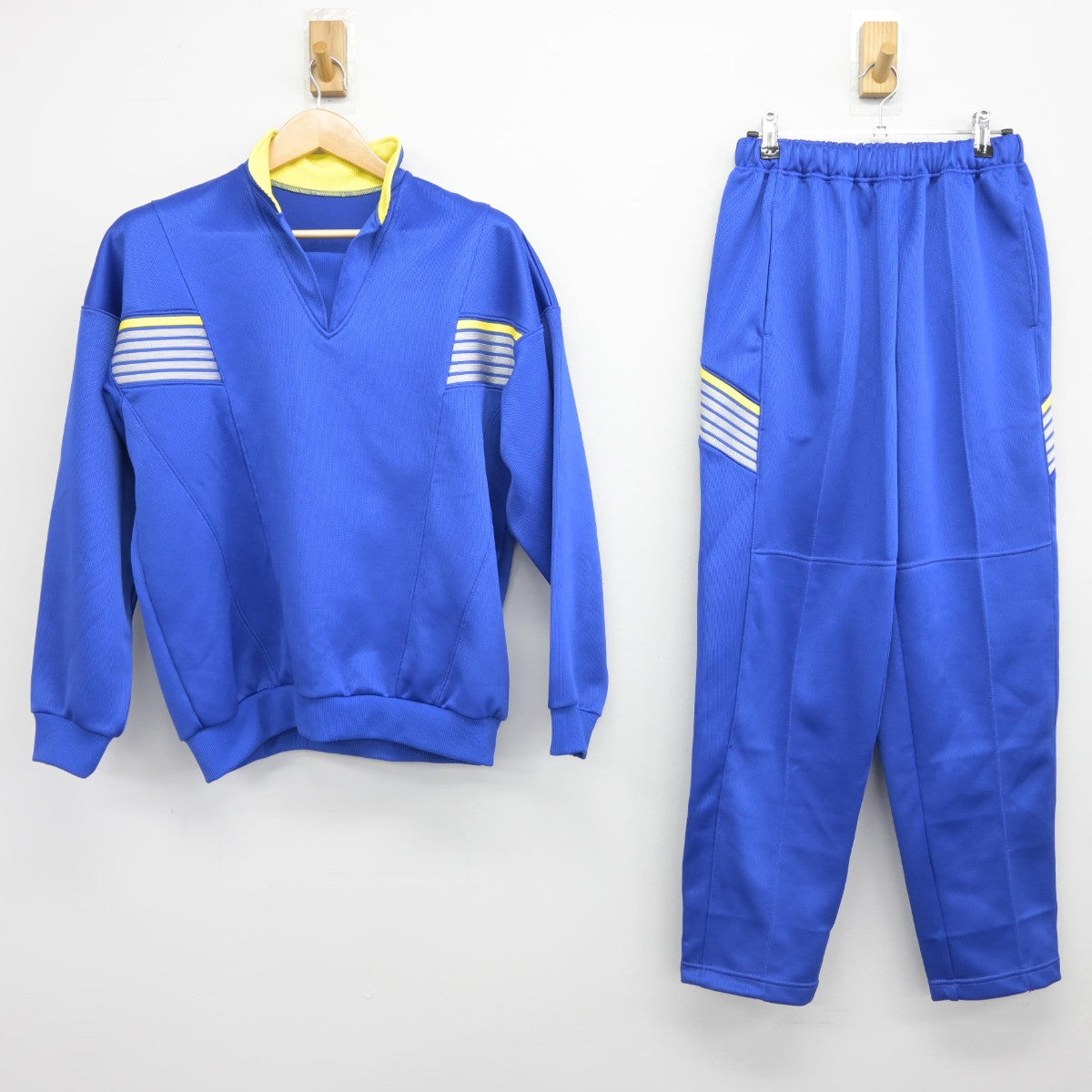 【中古】静岡県 曳馬中学校 女子制服 2点（ジャージ 上・ジャージ 下）sf039094