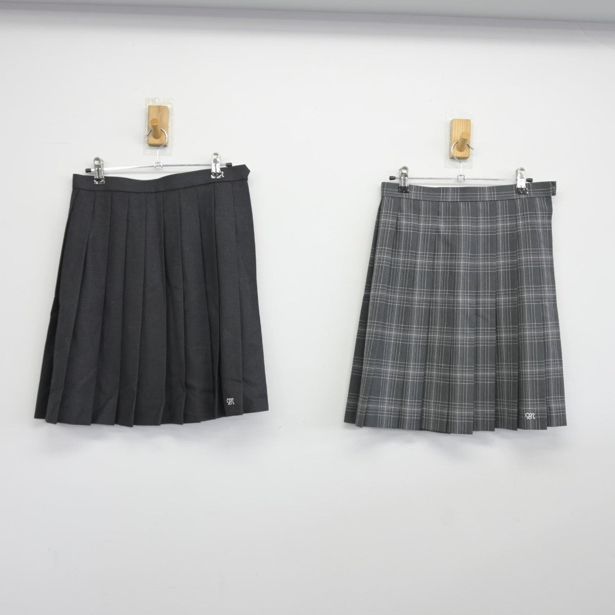 【中古】東京都 町田総合高等学校 女子制服 2点（スカート・スカート）sf039136