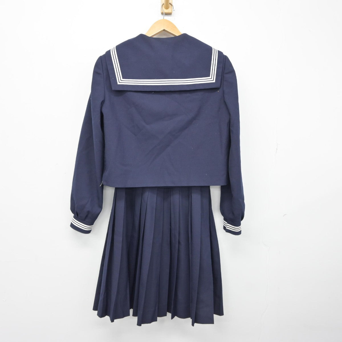 【中古】兵庫県 姫路市立灘中学校 女子制服 2点（セーラー服・スカート）sf039228