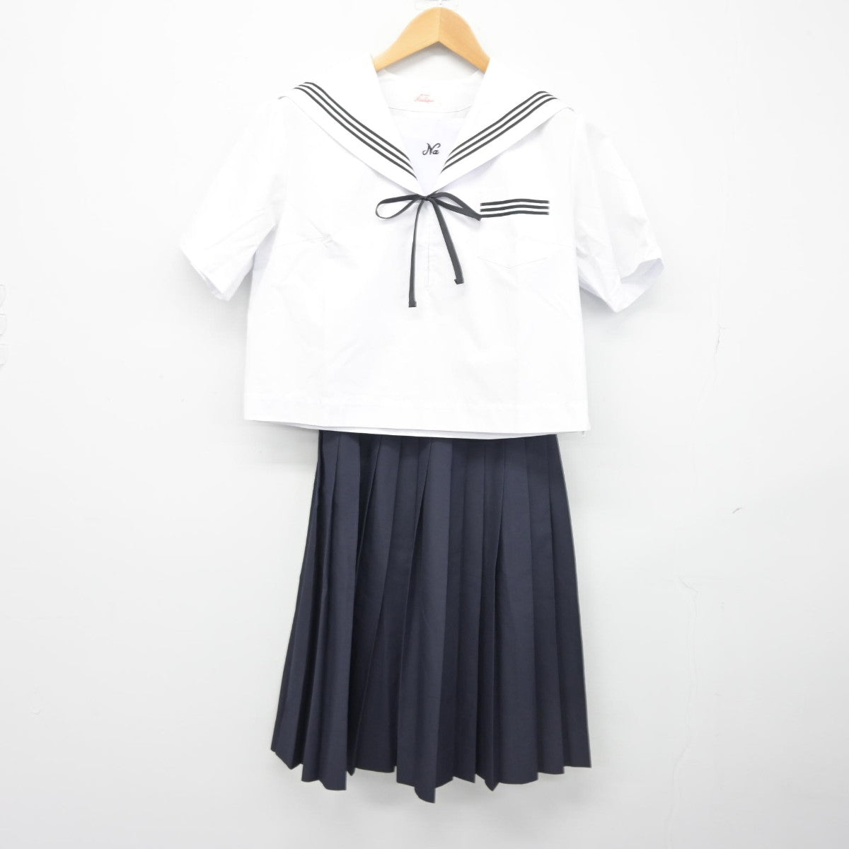 【中古】兵庫県 姫路市立灘中学校 女子制服 3点（セーラー服・スカート）sf039233