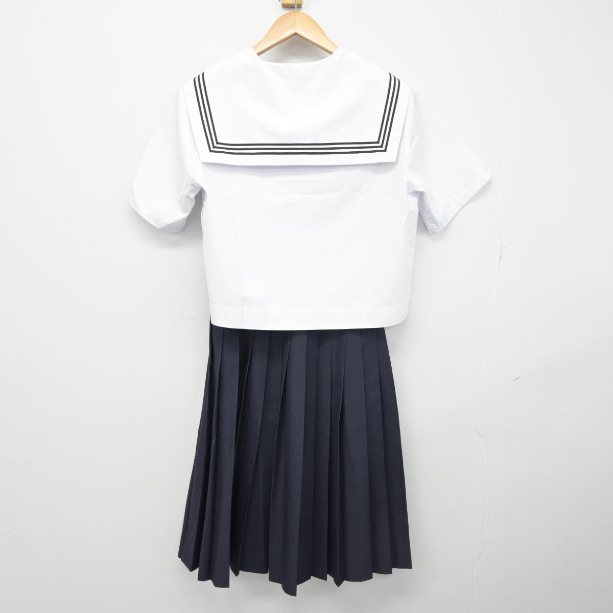 【中古】兵庫県 姫路市立灘中学校 女子制服 3点（セーラー服・スカート）sf039233