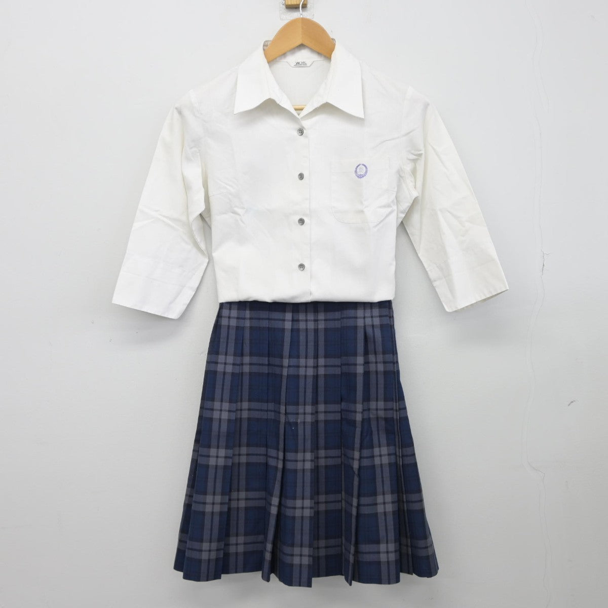 【中古】山口県 宇部フロンティア付属香川高等学校 女子制服 2点（シャツ・スカート）sf039244