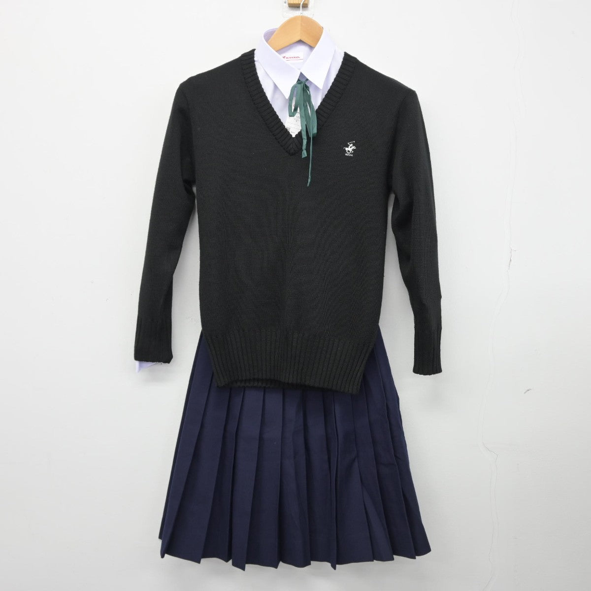 【中古】神奈川県 葉山中学校 女子制服 5点（ブレザー・シャツ・ニット・スカート）sf039245