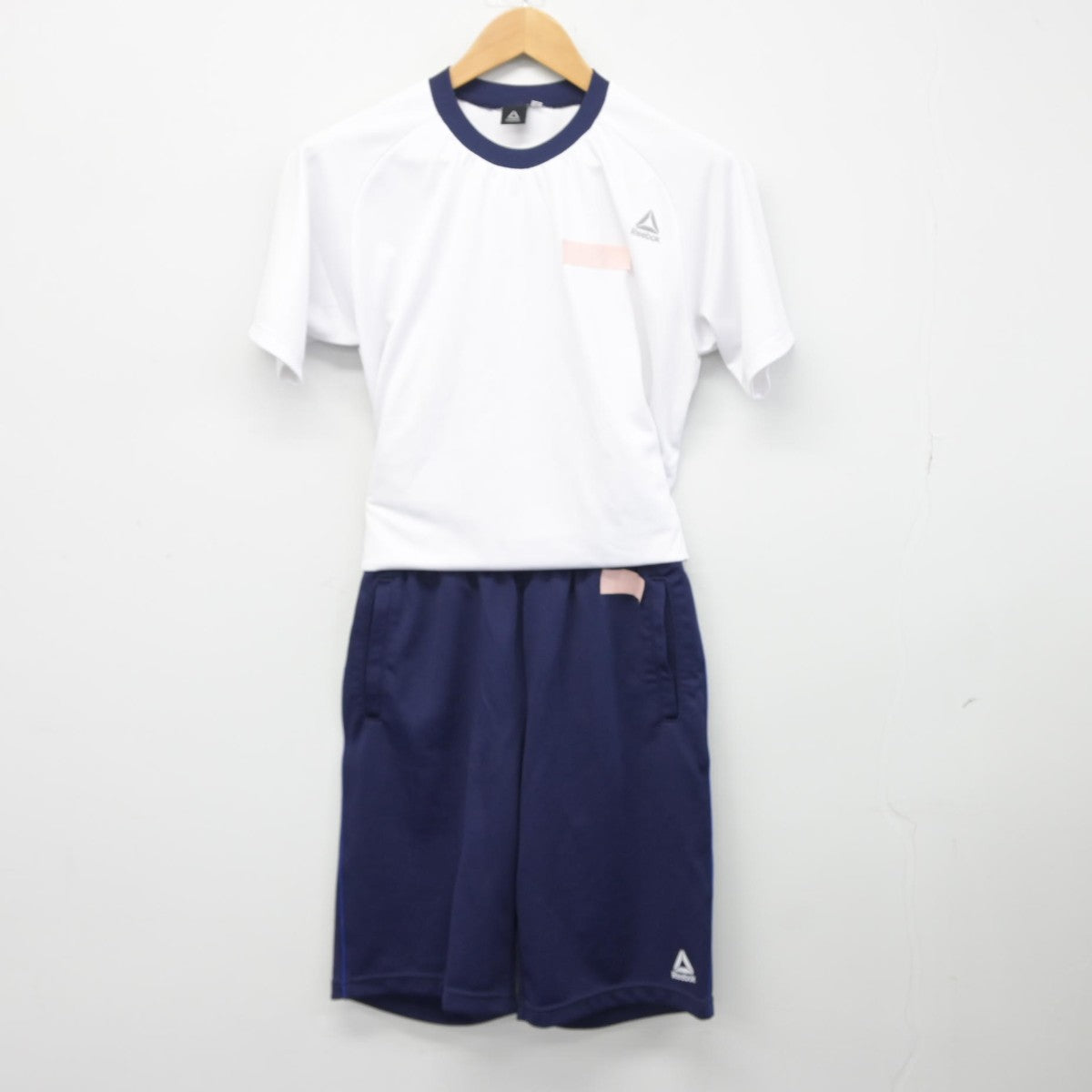 【中古】大分県 津久見高等学校 女子制服 2点（体操服 上・体操服 下）sf039262