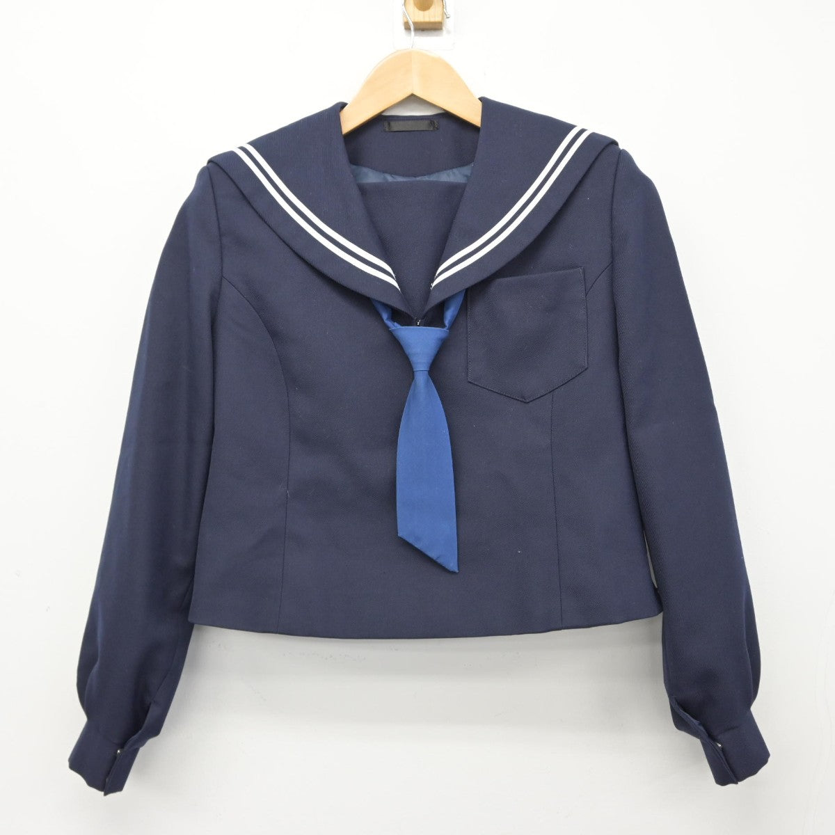 【中古】和歌山県 岩出第二中学校 女子制服 3点（セーラー服・スカート）sf039272