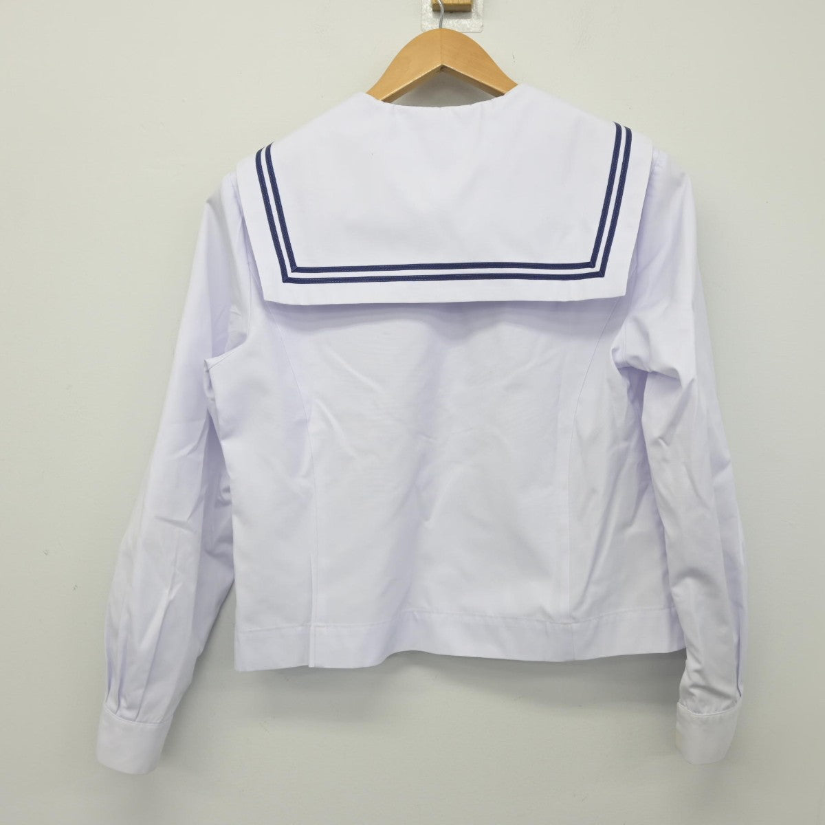 【中古】和歌山県 岩出第二中学校 女子制服 3点（セーラー服・セーラー服・スカート）sf039273