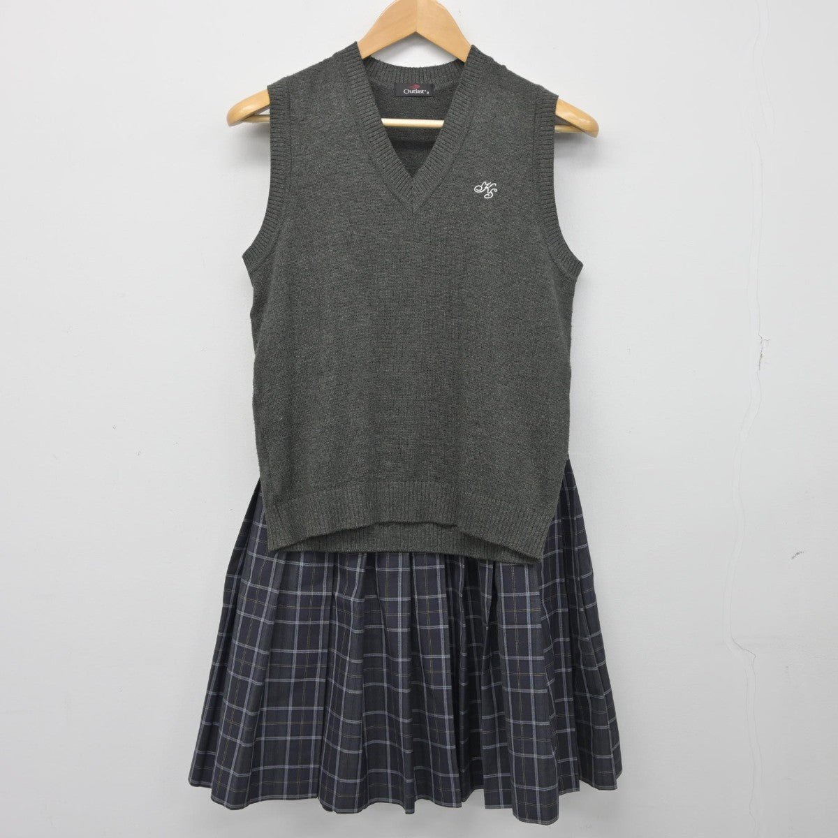 【中古】大阪府 北かわち皐が丘高等学校 女子制服 2点（ニットベスト・スカート）sf039276